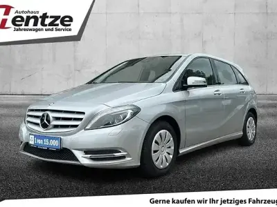 Gebraucht Mercedes B180 122 PS (89 kW) 2013 Silber Van / Kleinbus
