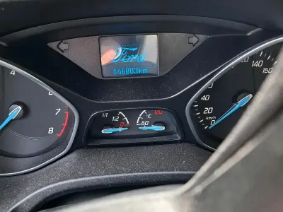 Gebraucht Ford Focus 101 PS (74 kW) 2013 Blau Kombi