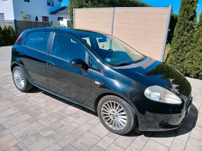 Gebraucht Fiat Grande Punto 95 PS (69 kW) 2008 Schwarz Kleinwagen