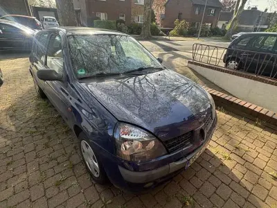 Usata Renault Clio II Initiale 98 CV (72 kW) 2002 Berlina