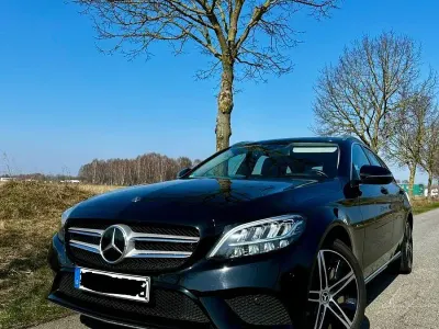 Używany Mercedes C300e