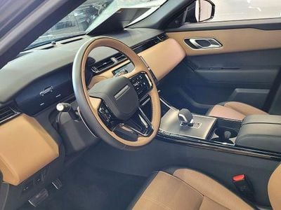 Grau Gebraucht 2024 Land Rover Range Rover Velar HSE Dynamic SUV | 66.600 € (Fairer Preis)