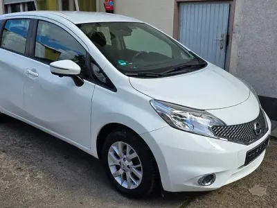 Gebraucht Nissan Note Acenta 80 PS (58 kW) 2014 Weiß Kleinwagen