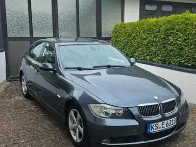 Gebraucht BMW 320 Sport Line 163 PS (119 kW) 2006 Grau Limousine