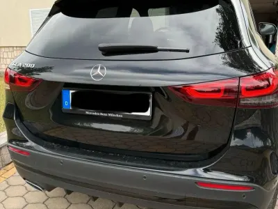Gebraucht Mercedes GLA200 AMG line 163 PS (119 kW) 2023 Schwarz SUV
