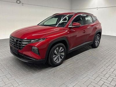 Gebraucht Hyundai Tucson Select 136 PS (100 kW) 2021 Rot (sunsetrotmet.) SUV