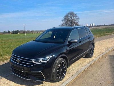 Gebraucht VW Tiguan Allspace R-line 200 PS (147 kW) 2022 Schwarz SUV