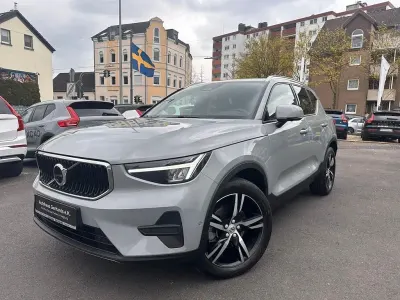 Gebraucht Volvo XC40 Core 163 PS (119 kW) 2024 Grau SUV