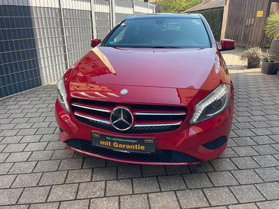 Second-hand Mercedes A200 156 CP (114 kW) 2013 Roșu Berlinǎ