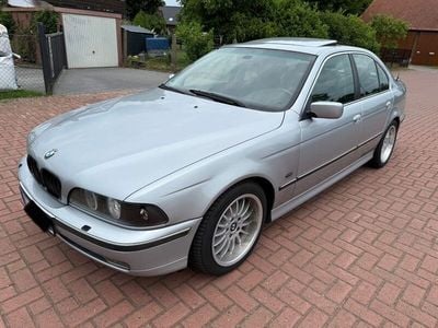 BMW 528