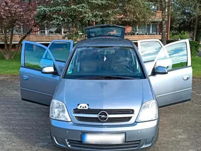 Gebraucht Opel Meriva 101 PS (74 kW) 2025 Van / Kleinbus