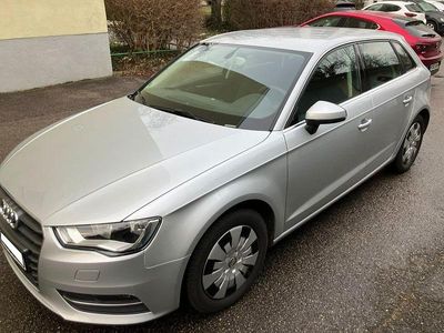 Grau Gebraucht 2014 Audi A3 Ambition Limousine | 9.990 € (Guter Preis)