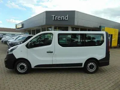 Usata Opel Vivaro 125 CV (91 kW) 2017 Bianco Monovolume