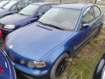 Blau Gebraucht 2001 BMW 316 Limousine | 499 € (Superpreis)