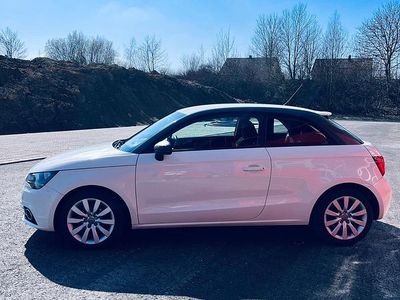 Gebraucht Audi A1 85 PS (62 kW) 2011 Weiß Kleinwagen