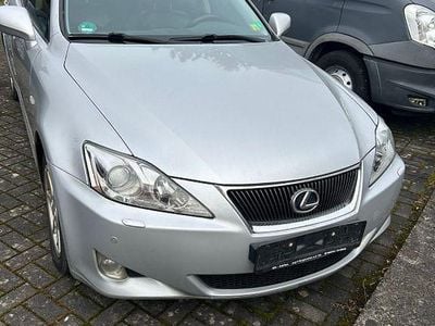 Silber Gebraucht 2006 Lexus IS220d Limousine | 2.799 € (Fairer Preis)