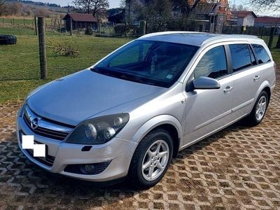 Gebraucht Opel Astra 140 PS (102 kW) 2008 Silber Limousine