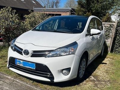 Usata Toyota Verso Edition-S 147 CV (108 kW) 2017 Bianco Monovolume