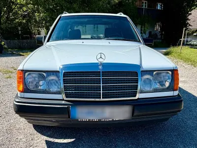 Gebraucht Mercedes 230 132 PS (97 kW) 1987 Weiß Kombi