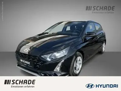 Gebraucht Hyundai i20 Select 101 PS (74 kW) 2025 Schwarz Kleinwagen