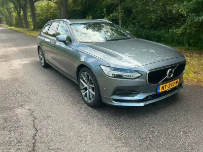 Gebraucht Volvo V90 Momentum 190 PS (139 kW) 2017 Grau Kombi