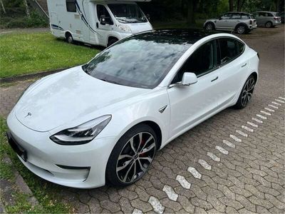 gebraucht Tesla Model 3 Performance, Volles Potenzial für autonomes Fahren