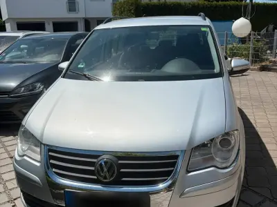 Gebraucht VW Touran 140 PS (102 kW) 2010 Silber Van / Kleinbus