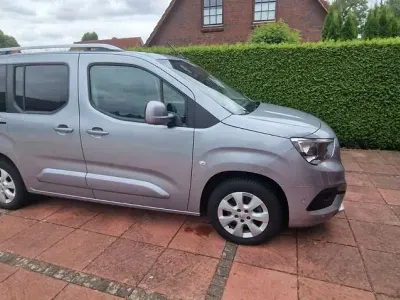 Gebraucht Opel Combo Life 131 PS (96 kW) 2019 Silber Van / Kleinbus