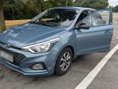 Gebraucht Hyundai i20 YES! 101 PS (74 kW) 2019 Grau Kleinwagen