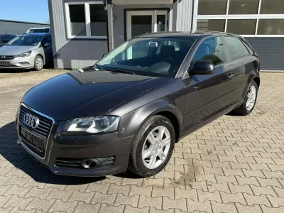 Gebraucht Audi A3 Attraction 105 PS (77 kW) 2010 Grau Kleinwagen