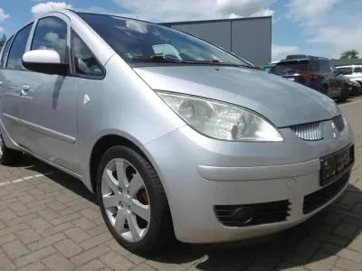 Gebraucht Mitsubishi Colt Motion 75 PS (55 kW) 2006 Silber Limousine