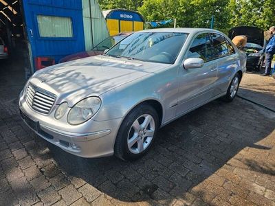 Mercedes E240
