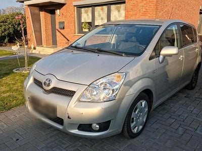 Gebraucht Toyota Corolla Verso 130 PS (95 kW) 2007 Silber Van / Kleinbus