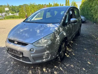 Gebraucht Ford S-MAX 146 PS (107 kW) 2007 Silber Van / Kleinbus