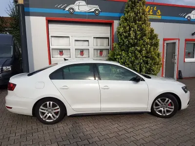 Gebraucht VW Jetta Highline 150 PS (110 kW) 2013 Weiß Limousine