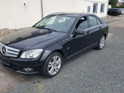 Gebraucht Mercedes C350 Avantgarde 224 PS (164 kW) 2009 Obsidianschwarz  metalliclack Limousine