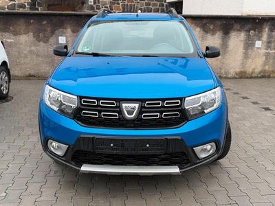 Blau Gebraucht 2019 Dacia Sandero Stepway Limousine | 9.200 € (Fairer Preis)