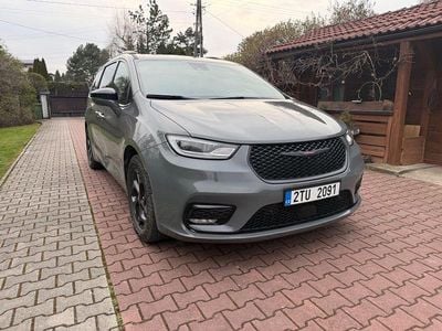 Usata Chrysler Pacifica Limited 264 CV (194 kW) 2021 Grigio Furgone