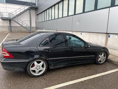 Gebraucht Mercedes 220 143 PS (105 kW) 2003 Schwarz Limousine