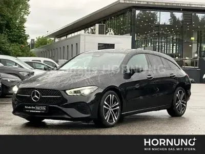 Gebraucht Mercedes CLA180 Shooting Brake Progressive 136 PS (100 kW) 2025 Schwarz Kombi