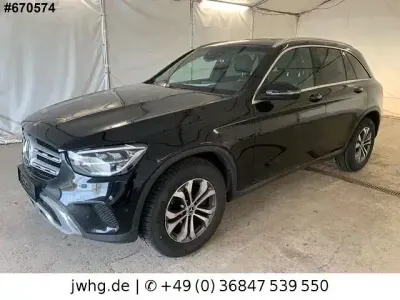 Używany Mercedes GLC220 194 KM (142 kW) 2022 Czarny SUV
