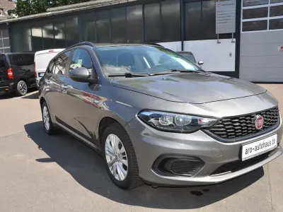 Gebraucht Fiat Tipo Easy 95 PS (69 kW) 2019 Grau Limousine