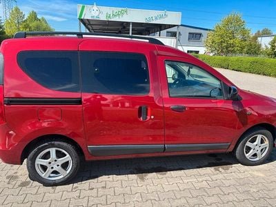 Begagnad Dacia Dokker Comfort 102 HK (75 kW) 2020 Röd Minibuss