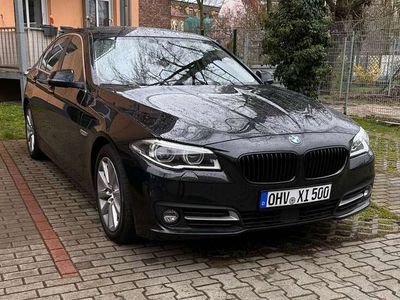 gebraucht BMW 530 530 neue Fotos d xDrive schwarz LCI mit autom Anhä