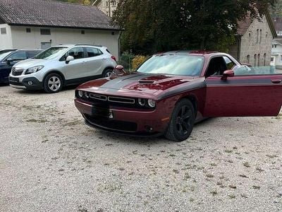 Rot Gebraucht 2018 Dodge Challenger SXT Coupé | 19.999 €