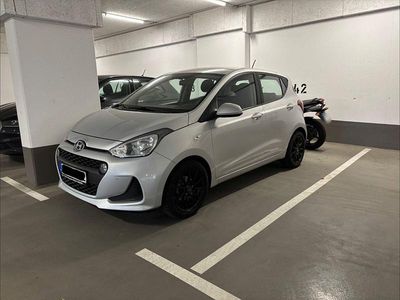 Second-hand Hyundai i10 Select 67 CP (49 kW) 2019 Argintiu Hatchback