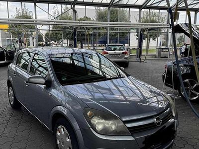 Gebraucht Opel Astra 90 PS (66 kW) 2005 Blau Kombi