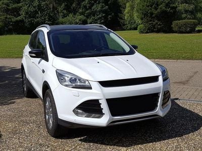 Gebraucht Ford Kuga Titanium 150 PS (110 kW) 2013 Weiß SUV