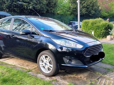 Second-hand Ford Fiesta SYNC Edition 80 CP (58 kW) 2015 Negru Hatchback