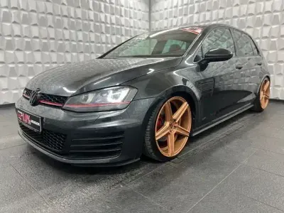 Gebraucht VW Golf VII GTI 220 PS (161 kW) 2014 Grau Limousine
